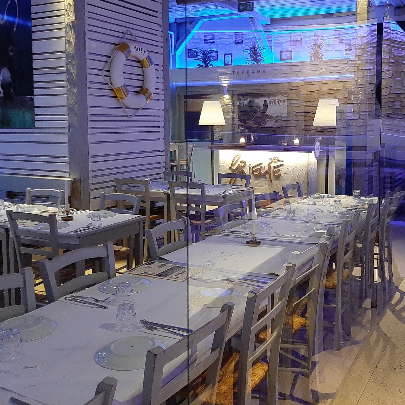 Book Your Der Grieche Reservation Now on Resy